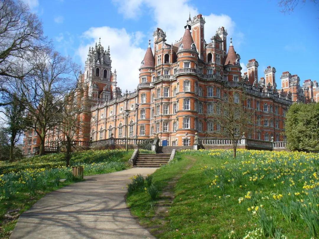 英国大学最新动态，一段温馨的校园日常故事揭秘
